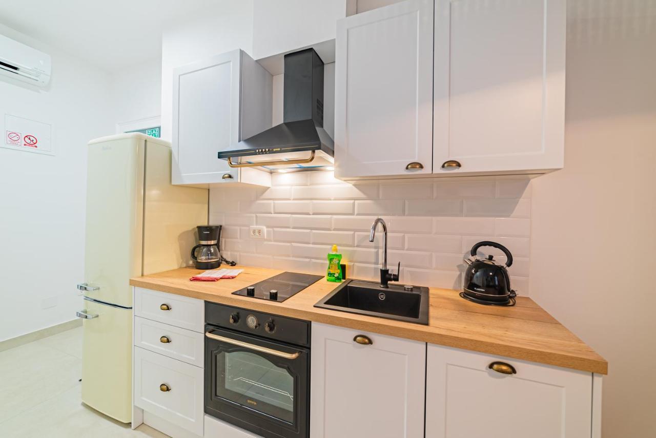 Apartman Lena Centar โบล ภายนอก รูปภาพ